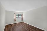 1056 Warwick - Photo 8