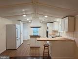 24 Carpenter - Photo 19