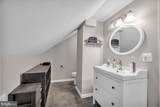 255 Woodlawn Terrace - Photo 17