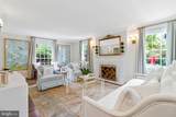 4607 Kenmore Drive - Photo 4