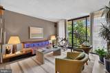 2555 Pennsylvania Avenue - Photo 2