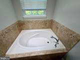 62 Richard - Photo 42