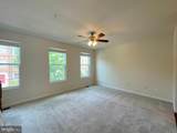 2863 Hedgerow Place - Photo 11