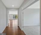124 Regents - Photo 4