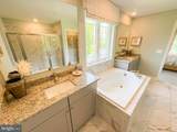 10524 Cosmos - Photo 16
