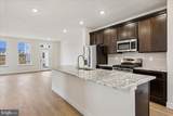 16608 Breezeway Alley - Photo 8