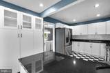822 Loxford Terrace - Photo 11