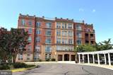 680 Watermans - Photo 1