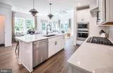 1813 Hemlock Court - Photo 3