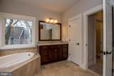 6928 Regent Lane - Photo 64