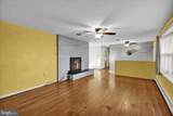 2460 Honeysuckle Lane - Photo 18