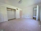 8111 Beverly Road - Photo 15