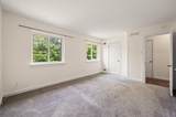 135 Caernarvon Court - Photo 14