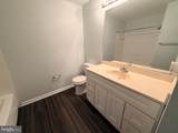 931 Hillside Lake Terrace - Photo 19