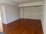 1720 Queens Lane - Photo 2