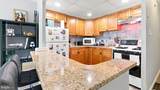 801 Yale Avenue - Photo 3
