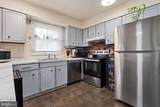 8210 Carrleigh Parkway - Photo 10