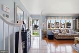 381 Carteret - Photo 8