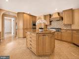2094 Hunters Crest Way - Photo 11