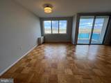 10201 Grosvenor Place - Photo 30