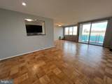10201 Grosvenor Place - Photo 4