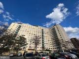 10201 Grosvenor Place - Photo 43