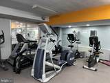 10201 Grosvenor Place - Photo 48