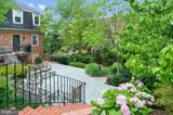 1604 Beekman Place - Photo 41