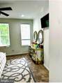 1529 Bond Street - Photo 9