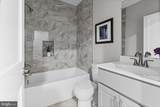 1901 Longwood Street - Photo 23