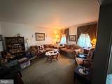 110 Custer Avenue - Photo 5