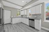 563 Bailey Street - Photo 7