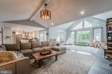 303 Oakcrest Manor Drive - Photo 10