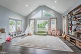303 Oakcrest Manor Drive - Photo 11