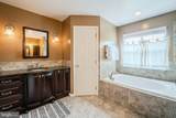 303 Oakcrest Manor Drive - Photo 22