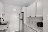 10401 Grosvenor Place - Photo 8