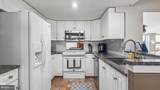 7 Christopher Columbus Boulevard - Photo 12