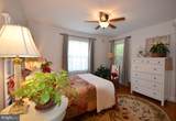 823 Moncure Street - Photo 18