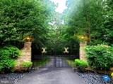 16301 Accolawn Road - Photo 4