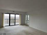 307 Yoakum Parkway - Photo 15