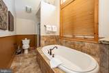 6 Walton Way - Photo 32