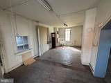 563 Queen Street - Photo 4