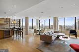 202-10 Rittenhouse Square - Photo 2