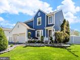 15 Sutton Place - Photo 2