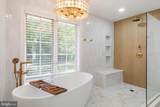 812 Coachway - Photo 32