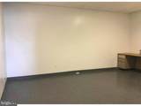 2520-22 Broad Street - Photo 3