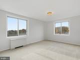 10201 Grosvenor Place - Photo 31