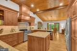9920 Jaydee Boulevard - Photo 10
