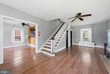 1019 Stirling Street - Photo 4