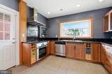 1019 Stirling Street - Photo 8